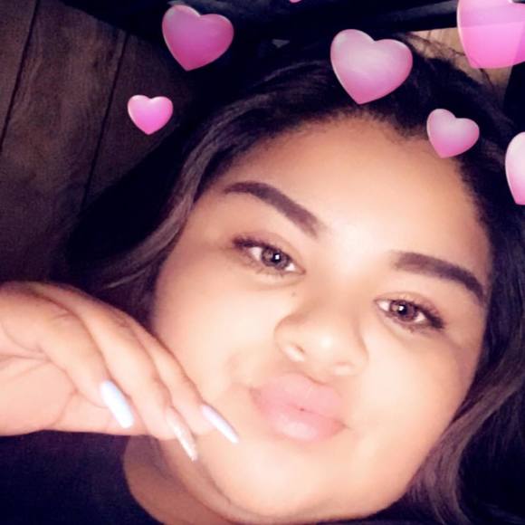 Meet your Posher, Daniela - Picture 1 of 1